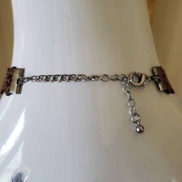 Leather Choker Dangles Crystals Necklace - Picture 4 of 7